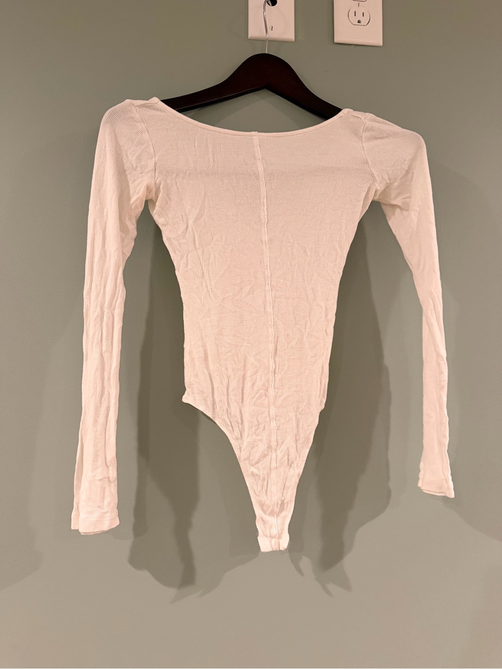 Long Sleeve Scoop Neck Cream Bodysuit - Picture 4 of 5
